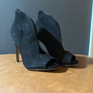 Schutz Duhanne suede open toe booties. New in box!